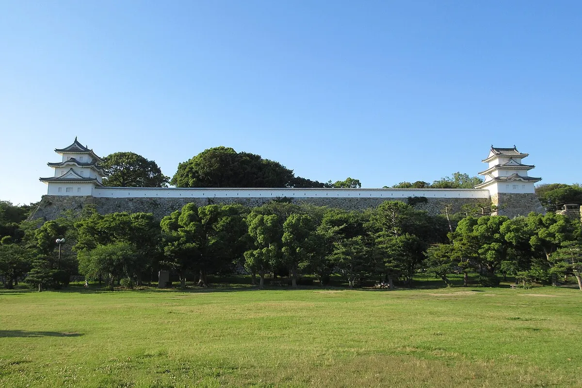 Akashi Castle (明石城)