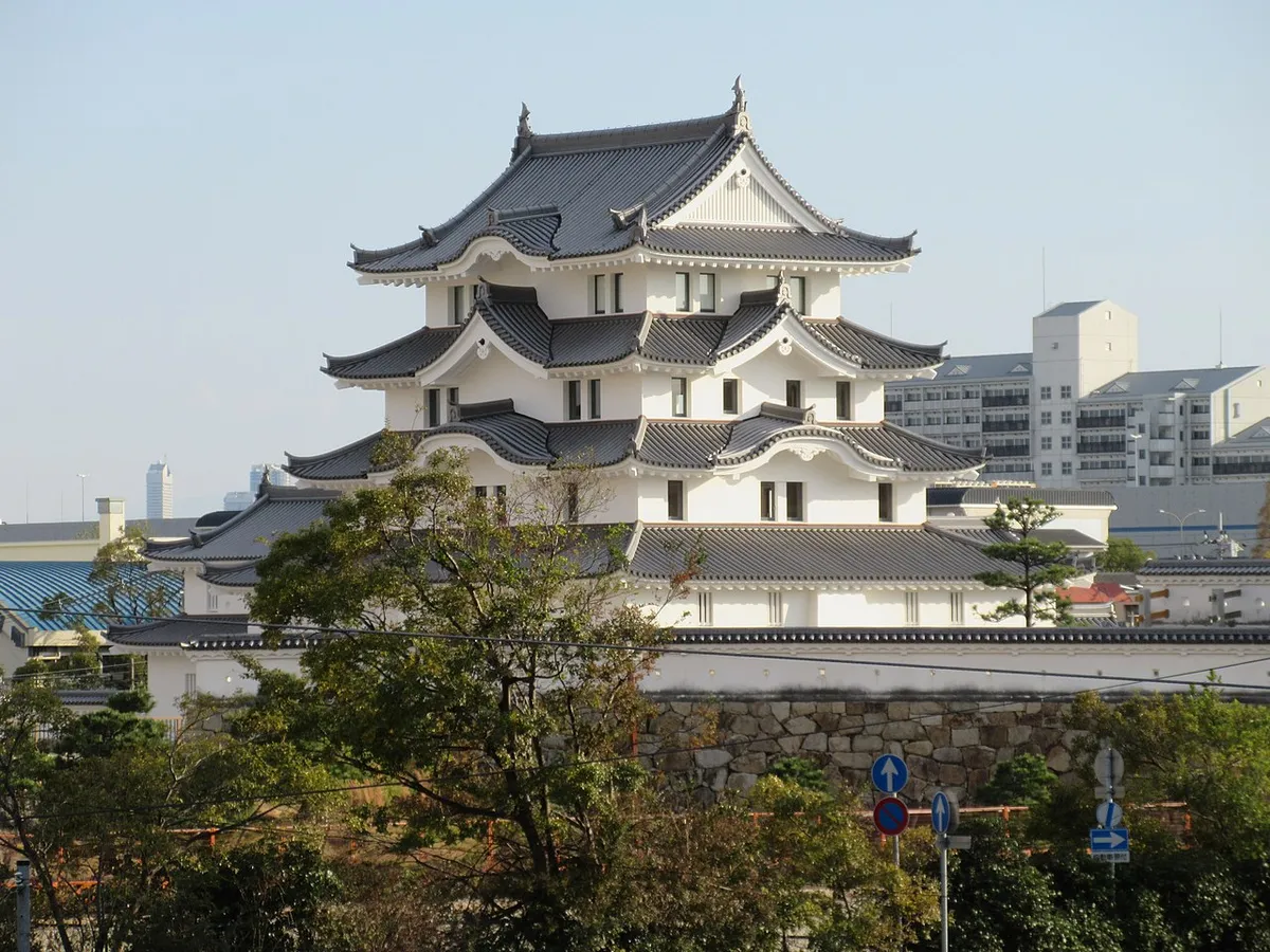 Amagasaki Castle (尼崎城)