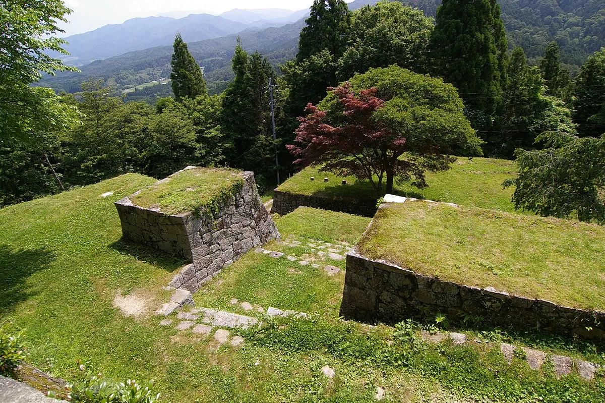 Iwamura Castle (岩村城)