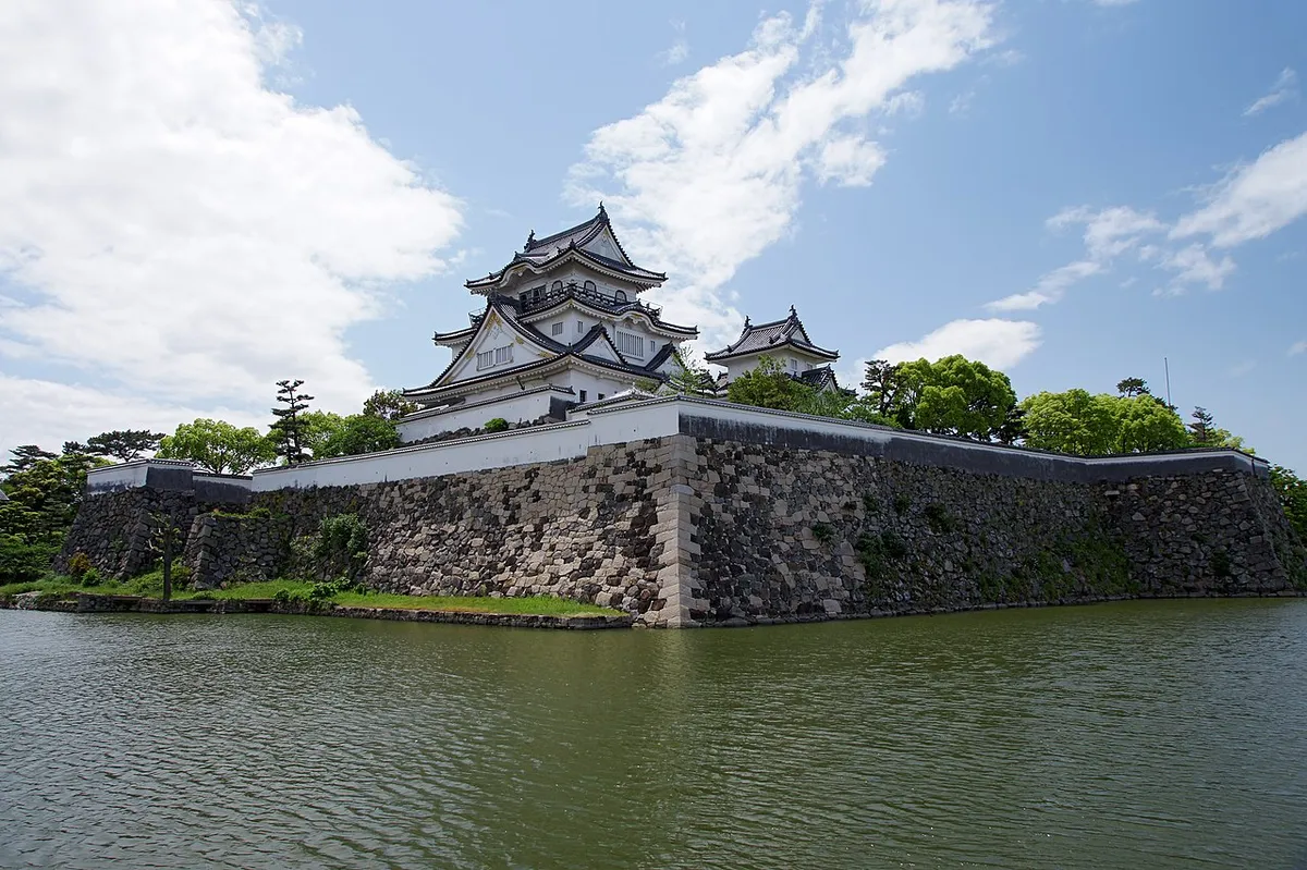 Kishiwada Castle (岸和田城)