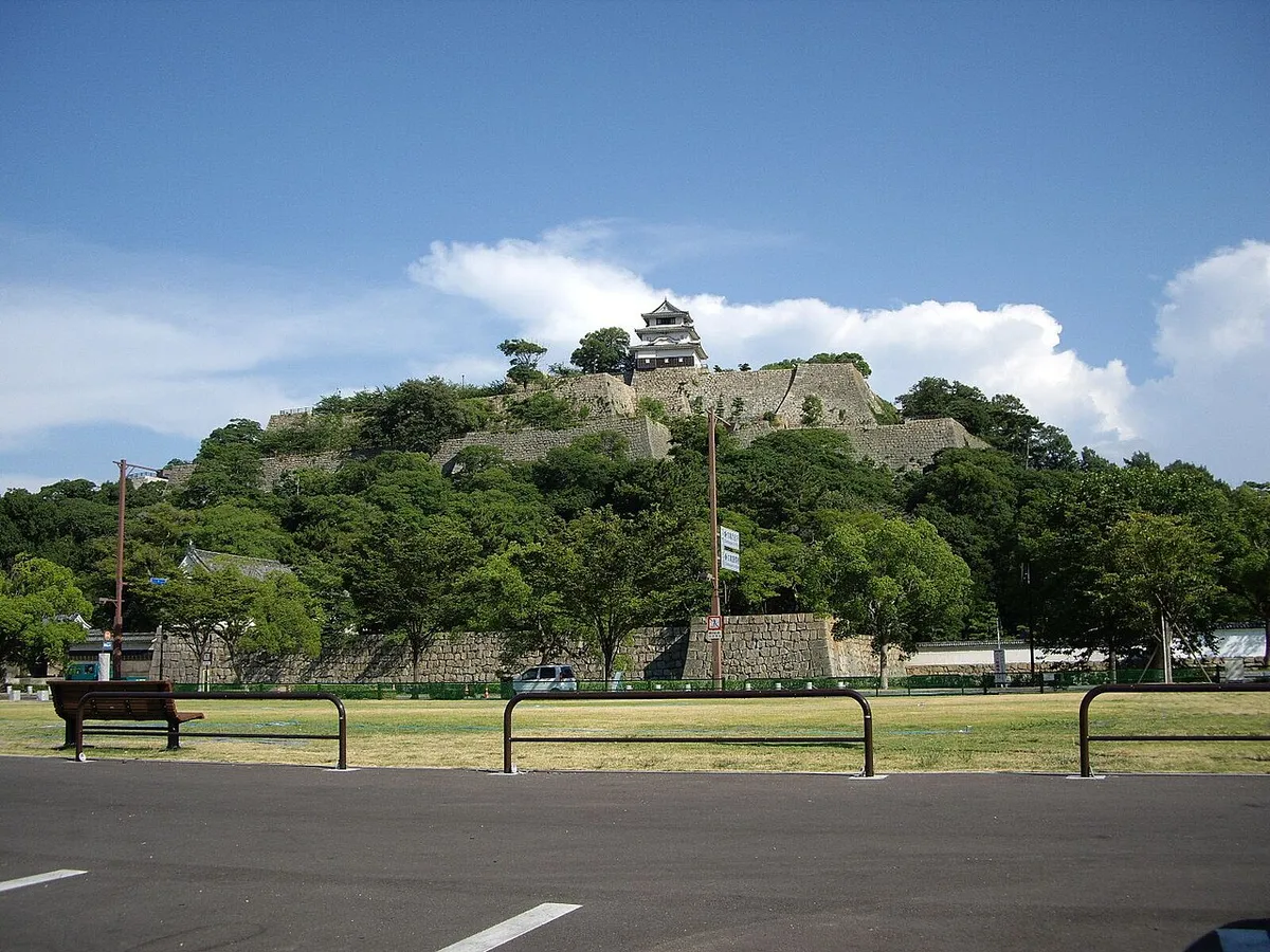 Marugame Castle (丸亀城)