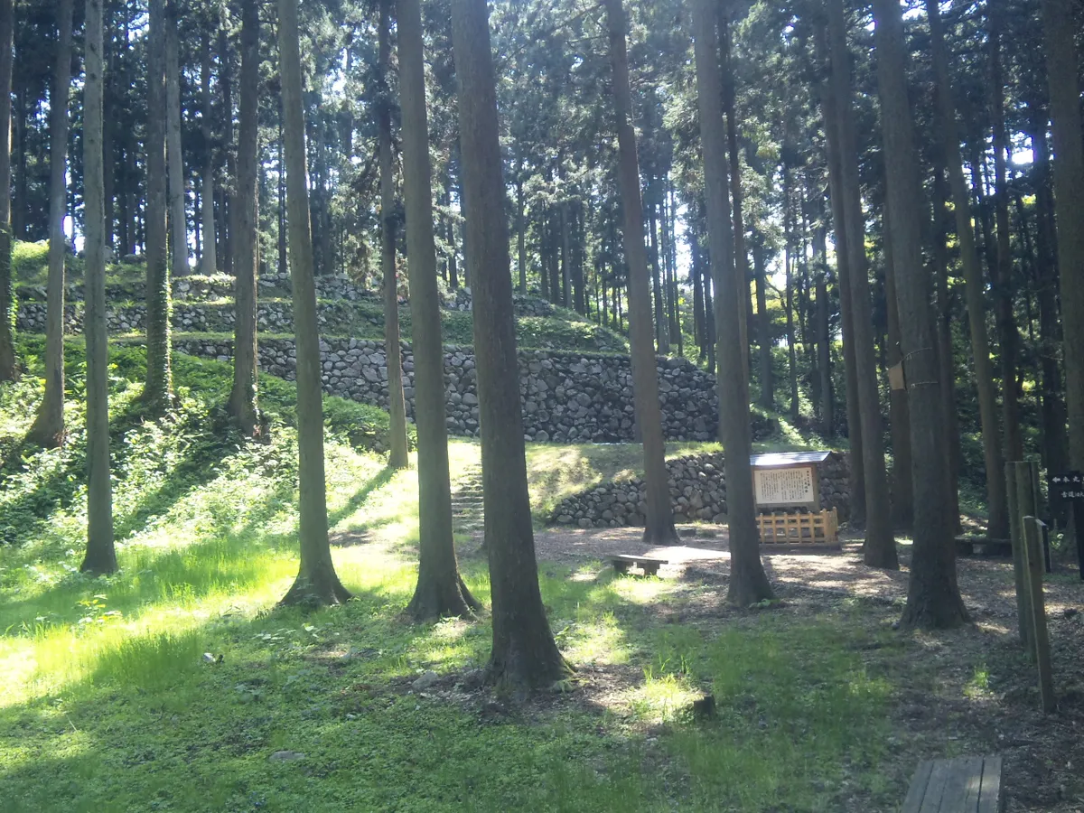 Nanao Castle (七尾城)