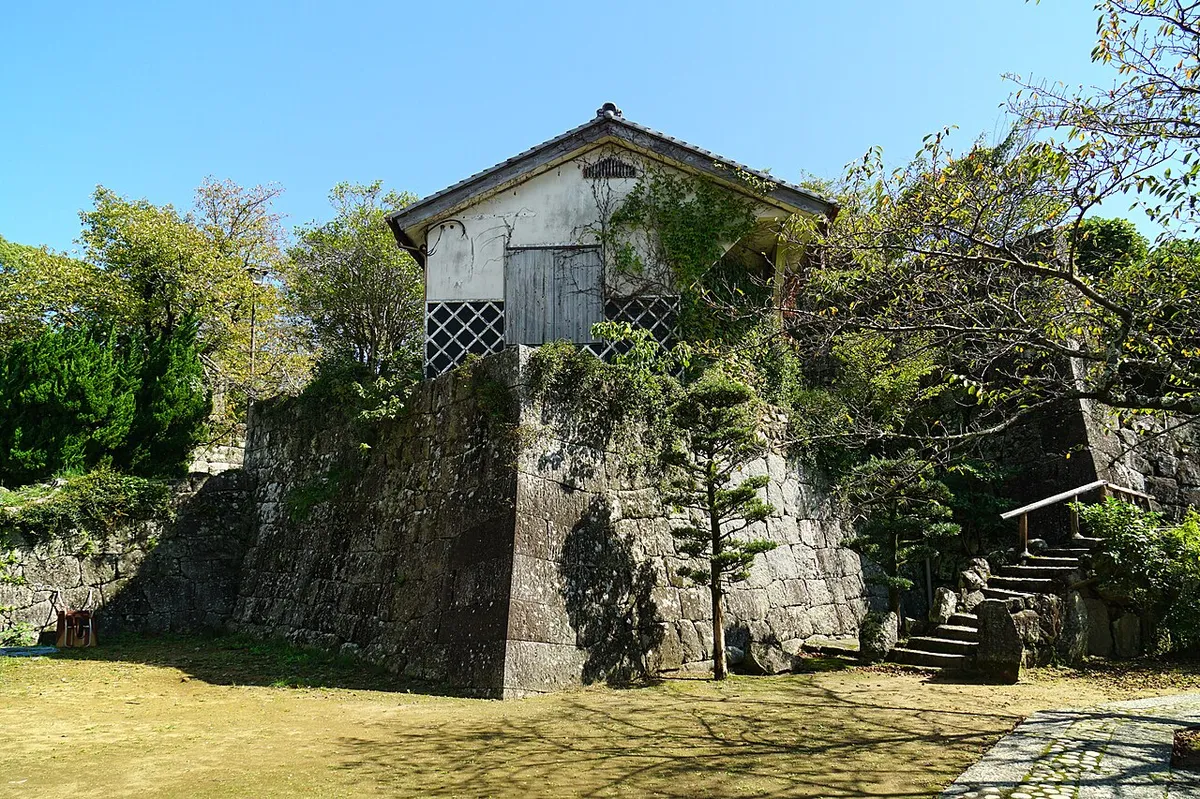 Shingu Castle (新宮城)