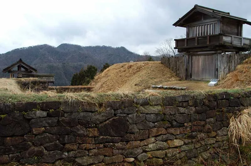 Torigoe Castle (鳥越城)
