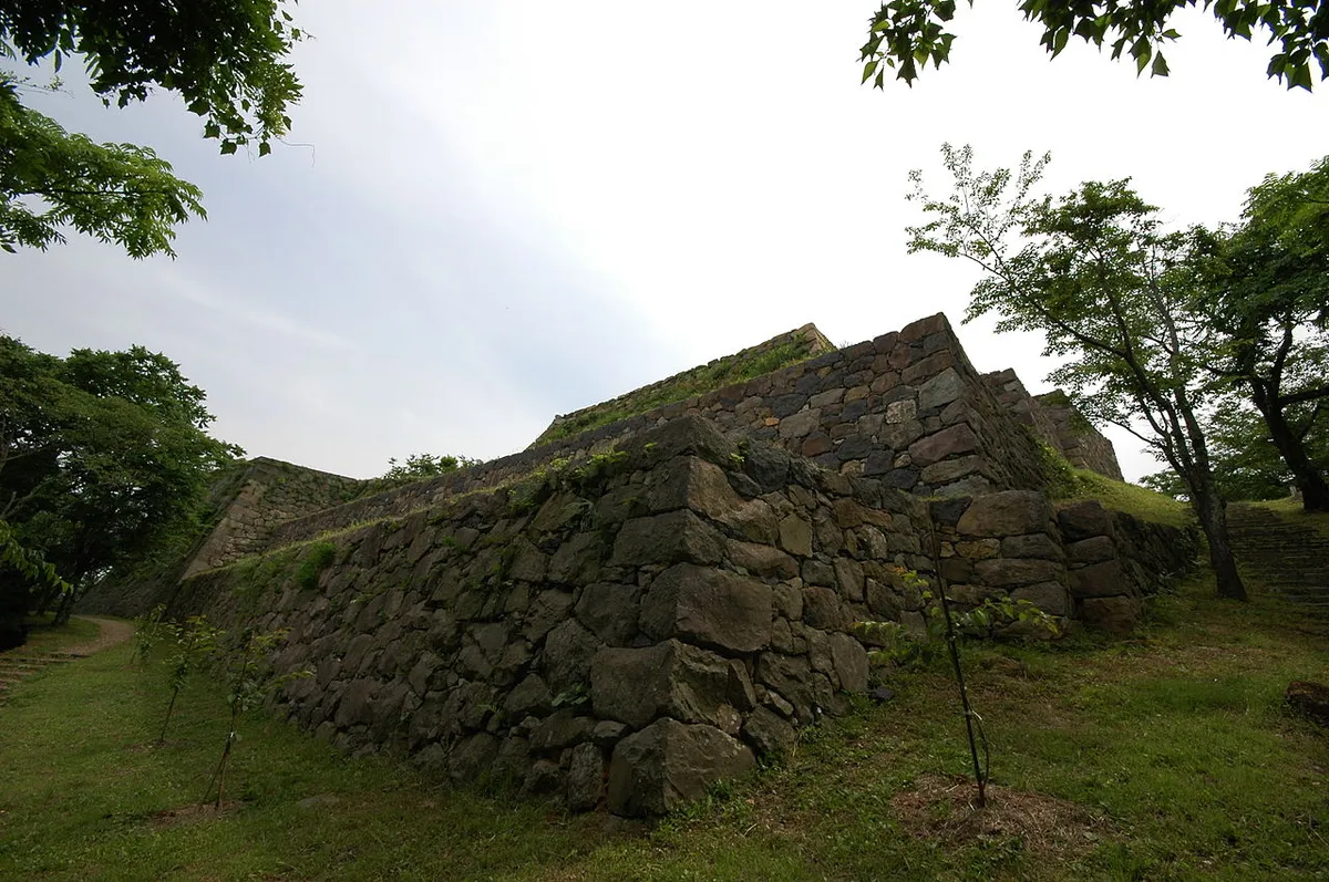 Yonago Castle (米子城)