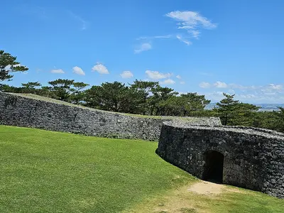 Zakimi Castle
